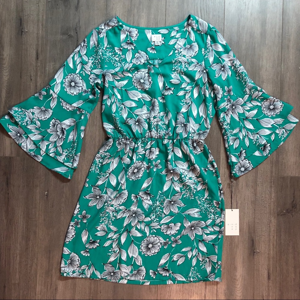 ❌SOLD❌A New Day Green Floral Dress X-Small